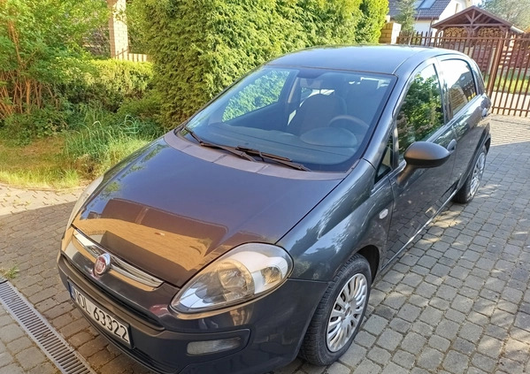 Fiat Punto cena 14900 przebieg: 94737, rok produkcji 2010 z Stryków małe 29